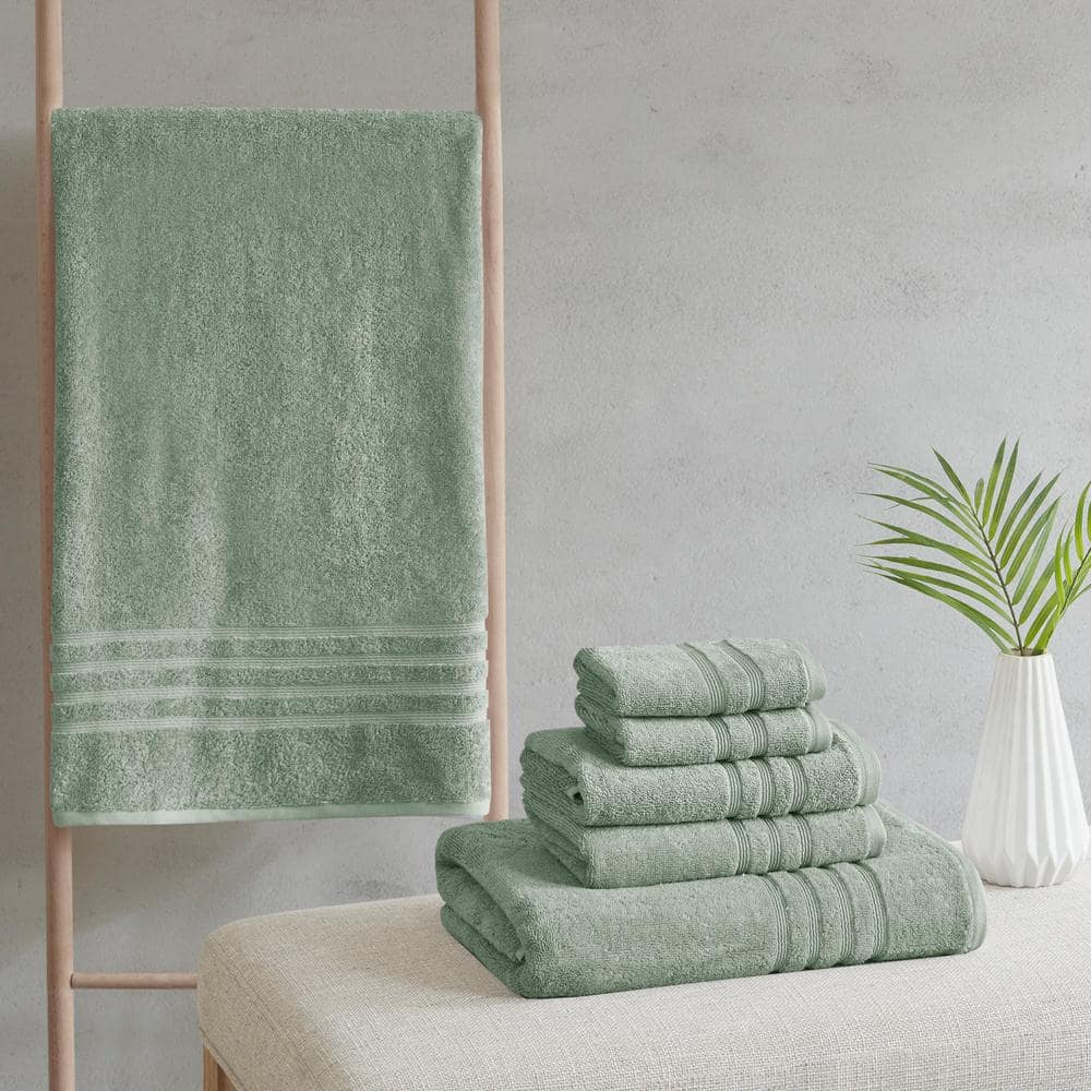 Nurture Green Cotton and Polyester Antimicrobial Bath Towel Set