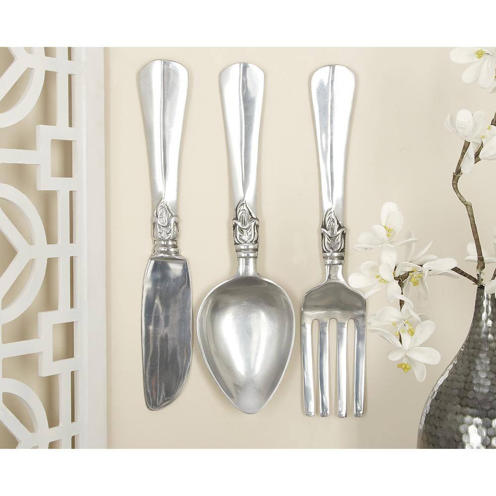DecMode Silver Aluminum Knife, Spoon and Fork Utensils Wall Decor (3 Count)