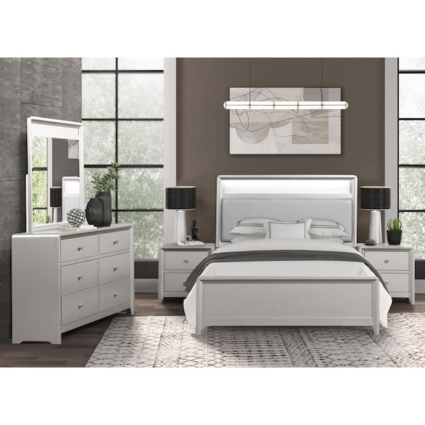 Furniture of America Alwin 5-Piece Champagne Wood Frame Twin Panel Bedroom Set with LED on Bookcase Headboard and USB Ports on Both Sides