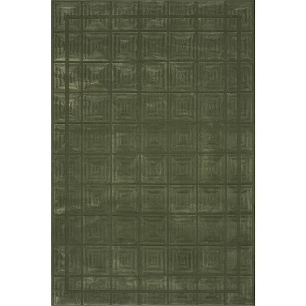 Quinn Green Washable 8 ft. x 10 ft. Indoor Area Rug