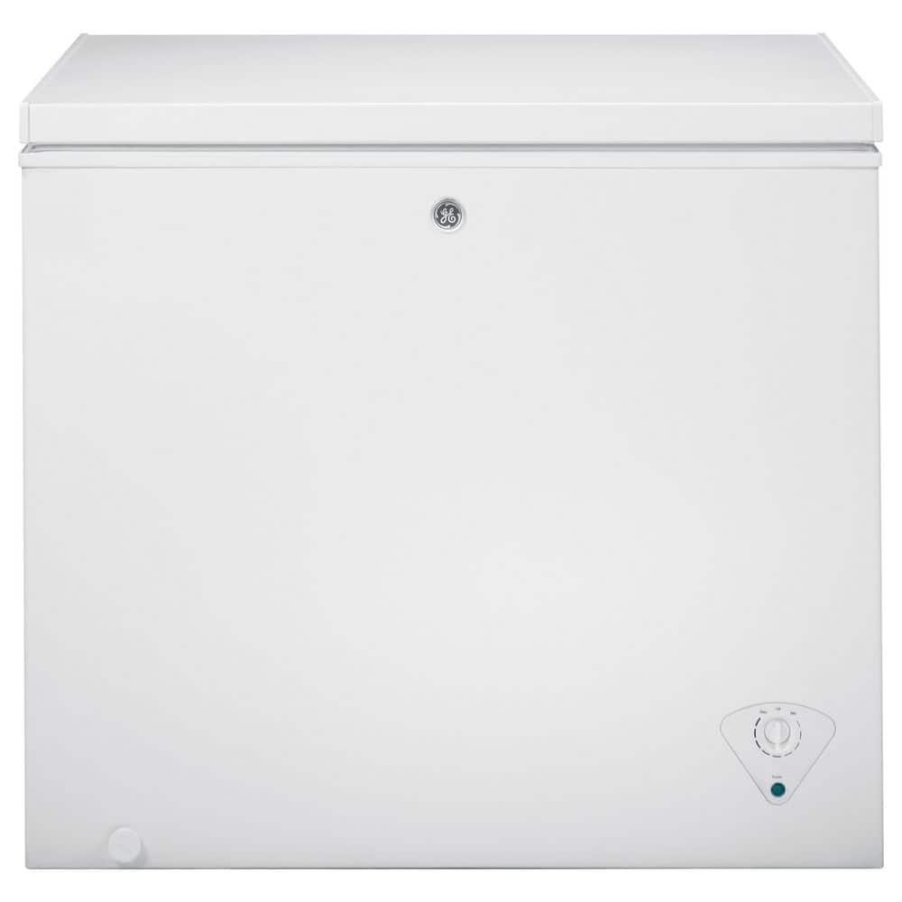 Midea 32.1 in. 7 cu. ft. Manual Defrost Chest Freezer in White Garage Ready  MRC070S0AWW - The Home Depot