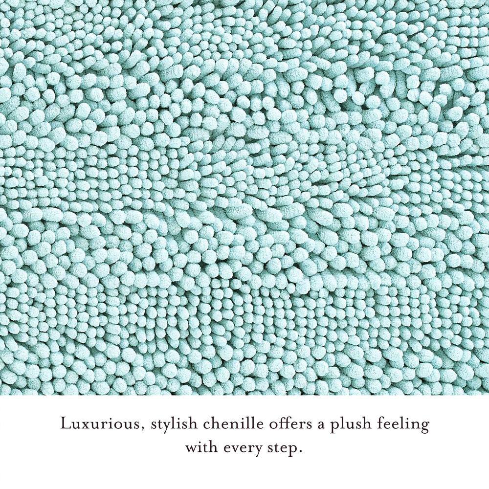 Aqua Chenille Non-Slip Polyester Bath Mat 20" x 34"