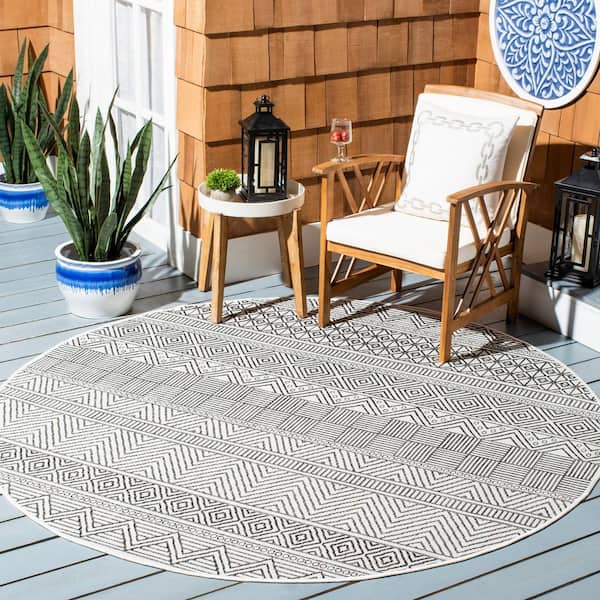 Courtyard Ivory/Black 7 ft. x 7 ft. Striped Tribal Chevron Indoor/Outdoor Patio  Round Area Rug