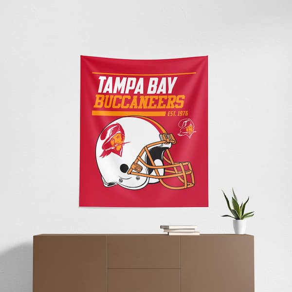 THE NORTHWEST GROUP NFL Bucs 40 YD Dash Legacy Printed Wall Hanging