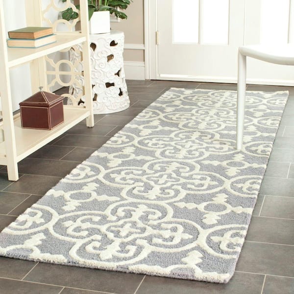 Cambridge Silver/Ivory 3 ft. x 8 ft. Medallion Geometric Runner Rug
