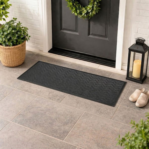 Chevron Dark Gray 17.7 in. x 47.2 in. Polypropylene Non Slip Backing Indoor/Outdoor Door Mat