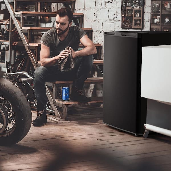 ebure ブラック サイズ36 EB556_blackblack_model_back_07