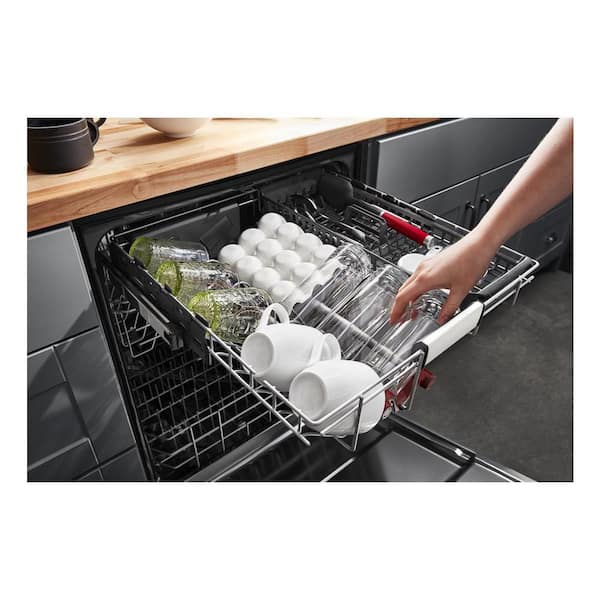 KitchenAid Front Control 24-in Built-In Dishwasher With Third Rack
