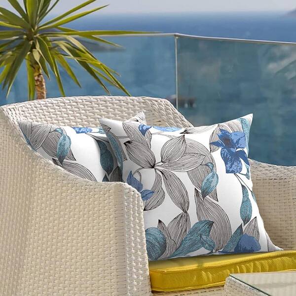 https://images.thdstatic.com/productImages/13ec047c-0e53-4ab4-ba63-8c9435a4143d/svn/outdoor-throw-pillows-b0bvqq8kkh-44_600.jpg