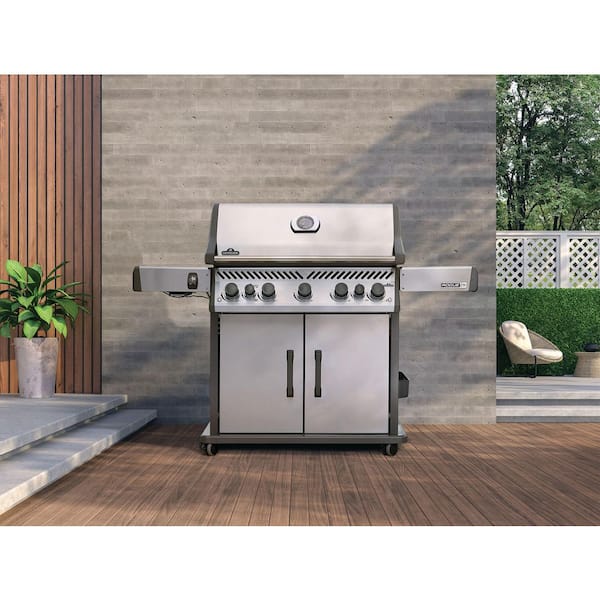 Rogue PRO-S 625 5-Burner Propane Gas Grill with Infrared Side and Rear Burner in Stainless Steel and Light Control Knobs