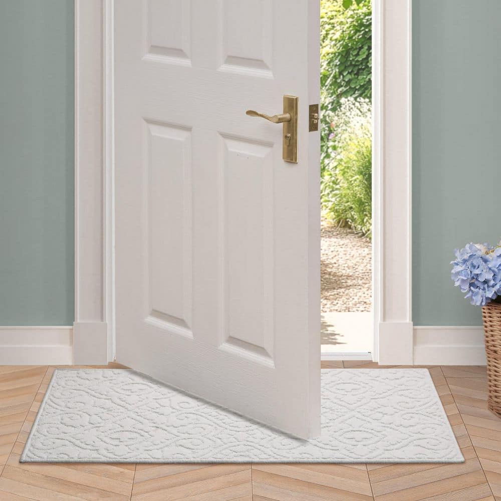 Feya Solid Ivory 2 ft. x 4 ft. Tufted Medallion Polypropylene Accent Rug price history on PriceWatchPro