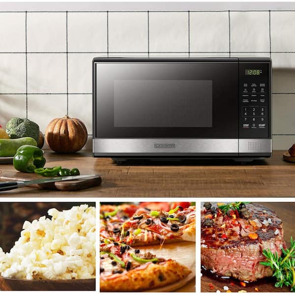 https://images.thdstatic.com/productImages/140beff2-18d4-4ac5-a28e-f5f6bd0e3848/svn/stainless-steel-black-decker-countertop-microwaves-em031mb11-1f_600.jpg