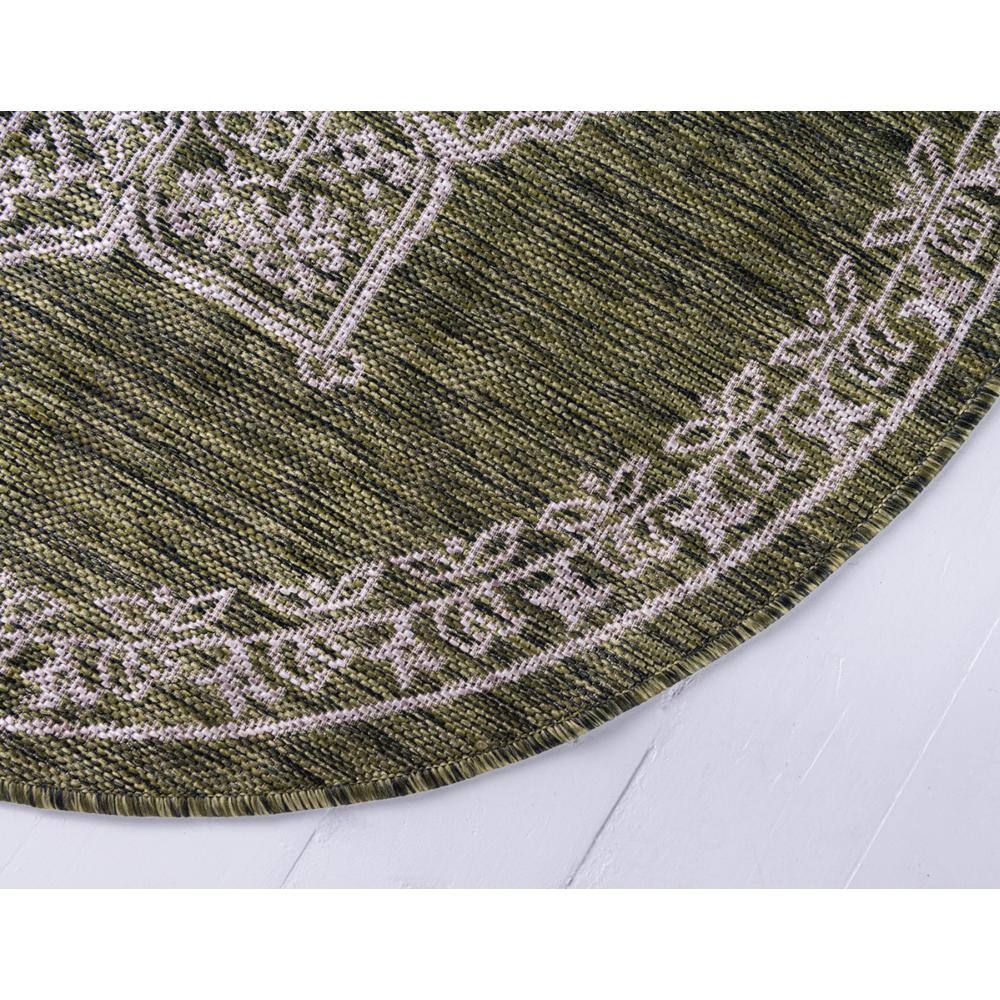 Easy-Care Green Synthetic 4' Round Outdoor Rug