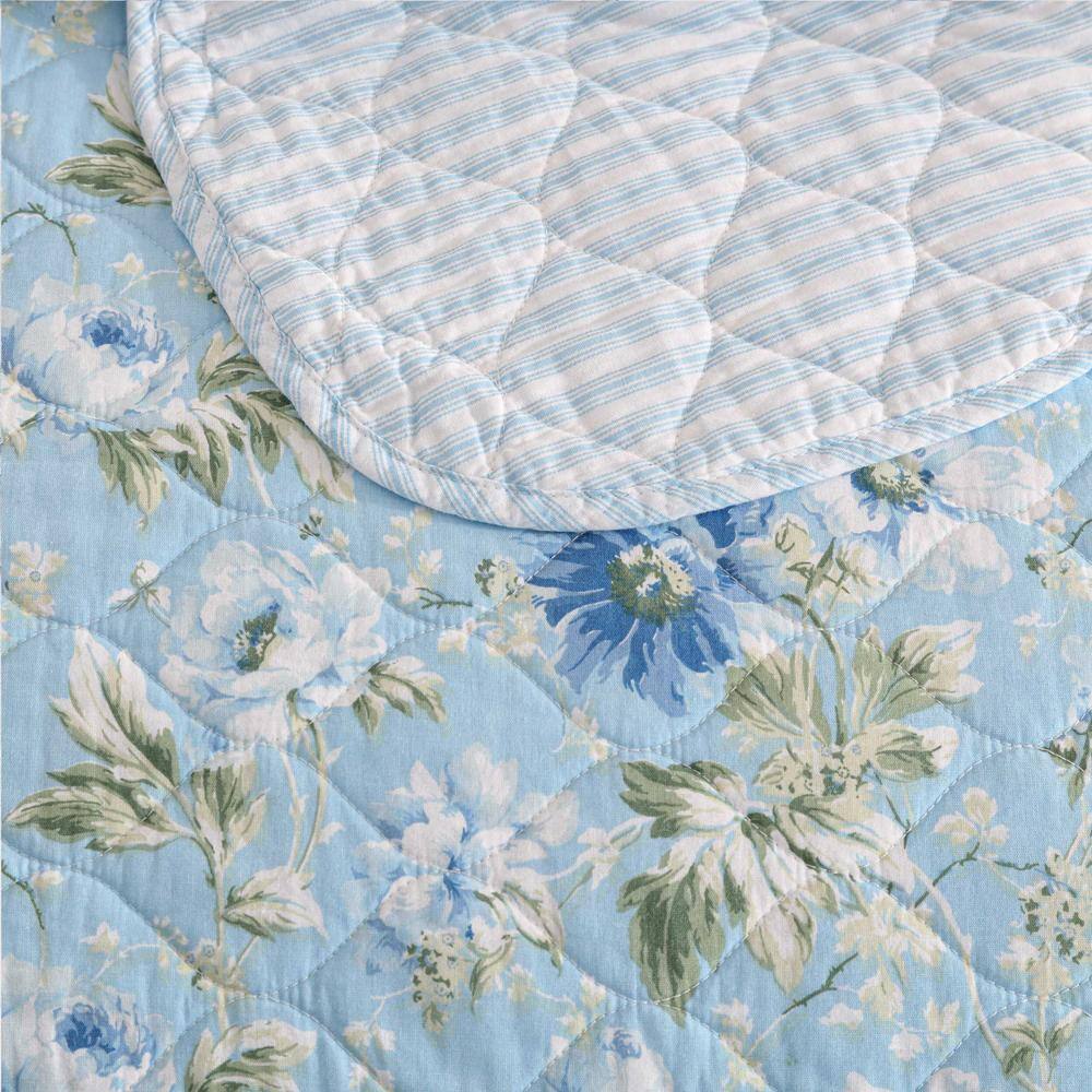 Blue Twin Cotton Reversible Quilt Set with Floral Design
