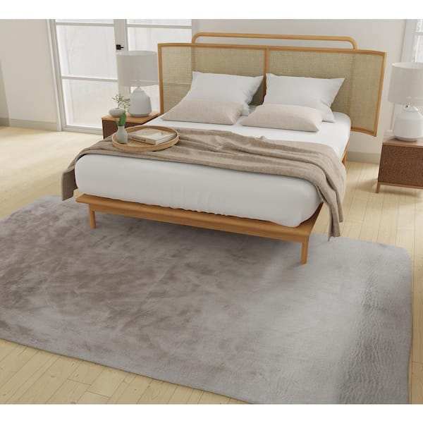 Piper Light Grey 2 ft. x 3 ft. Solid Polyester Scatter Area Rug