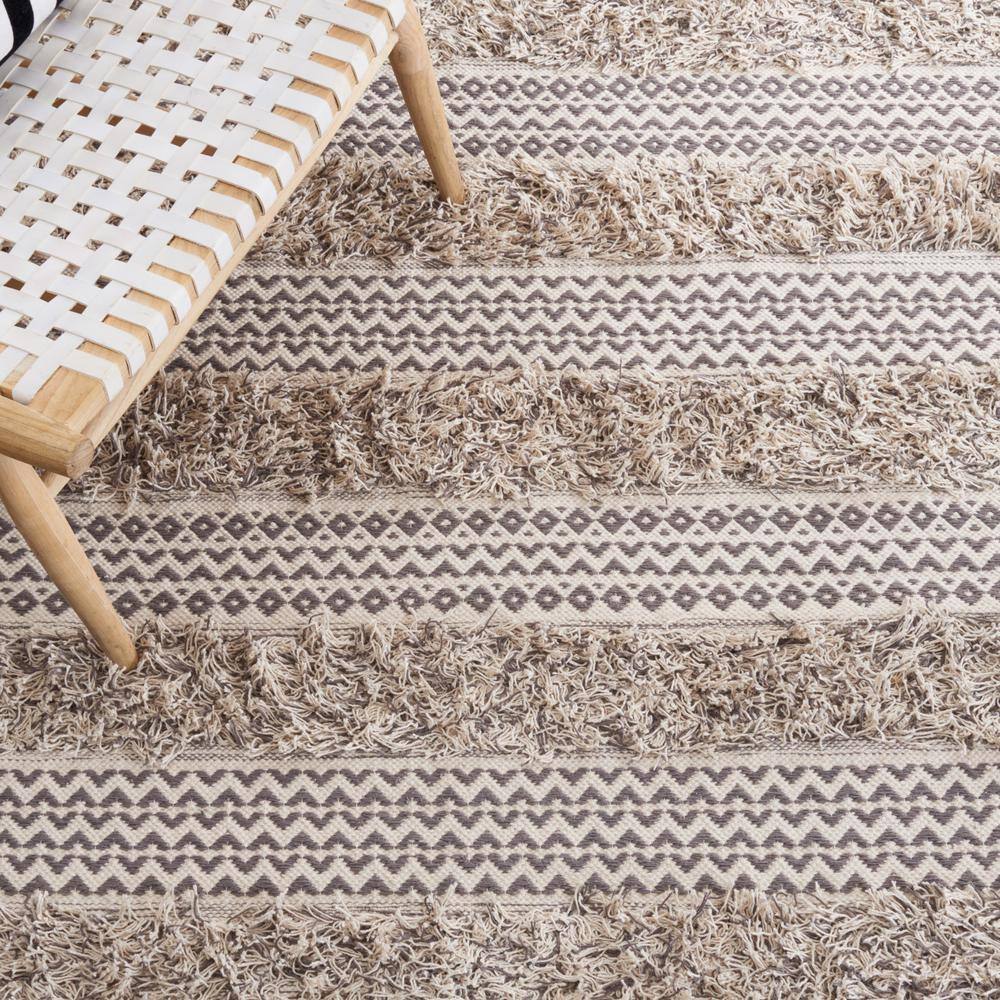Handwoven Gray Cotton 4' x 6' Beach House Style Area Rug