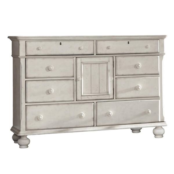 American Woodcrafters Newport 8-Drawer Antique Birch Dresser