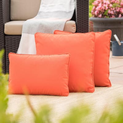 https://images.thdstatic.com/productImages/1454fbff-bd44-4dda-864e-0d76380e53ca/svn/noble-house-outdoor-throw-pillows-15227-64_400.jpg