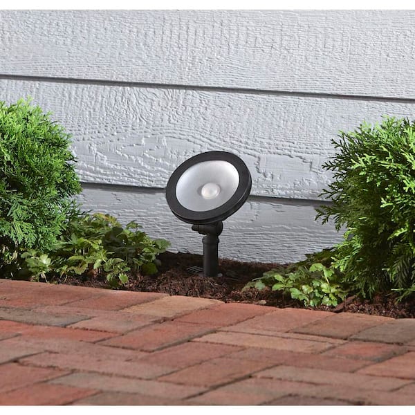 410 Lumen Black Adjustable Light Color Integrated LED Outdoor Landscape Flood Light