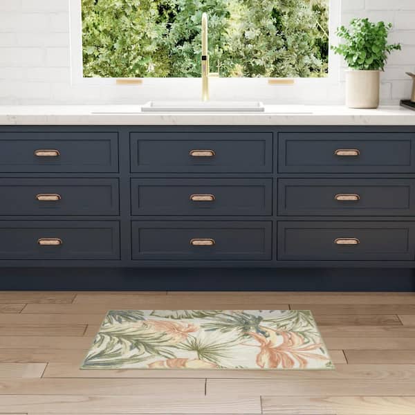 Aloha Ivory Green 3 ft. x 4 ft. Palmette Contemporary Area Rug