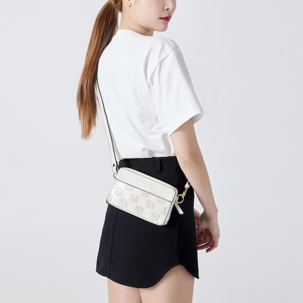 Small Sling Crossbody Bag for Women Men Trendy, Mini Crescent Bag with  Adjustable Strap, 2 Zippers Lightweight Nylon Shoulder Waist Fanny Pack  Belt