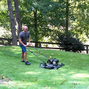 21 in. e450 Series Briggs & Stratton Gas Walk Behind Push Mower with 2-in-1 Cutting System