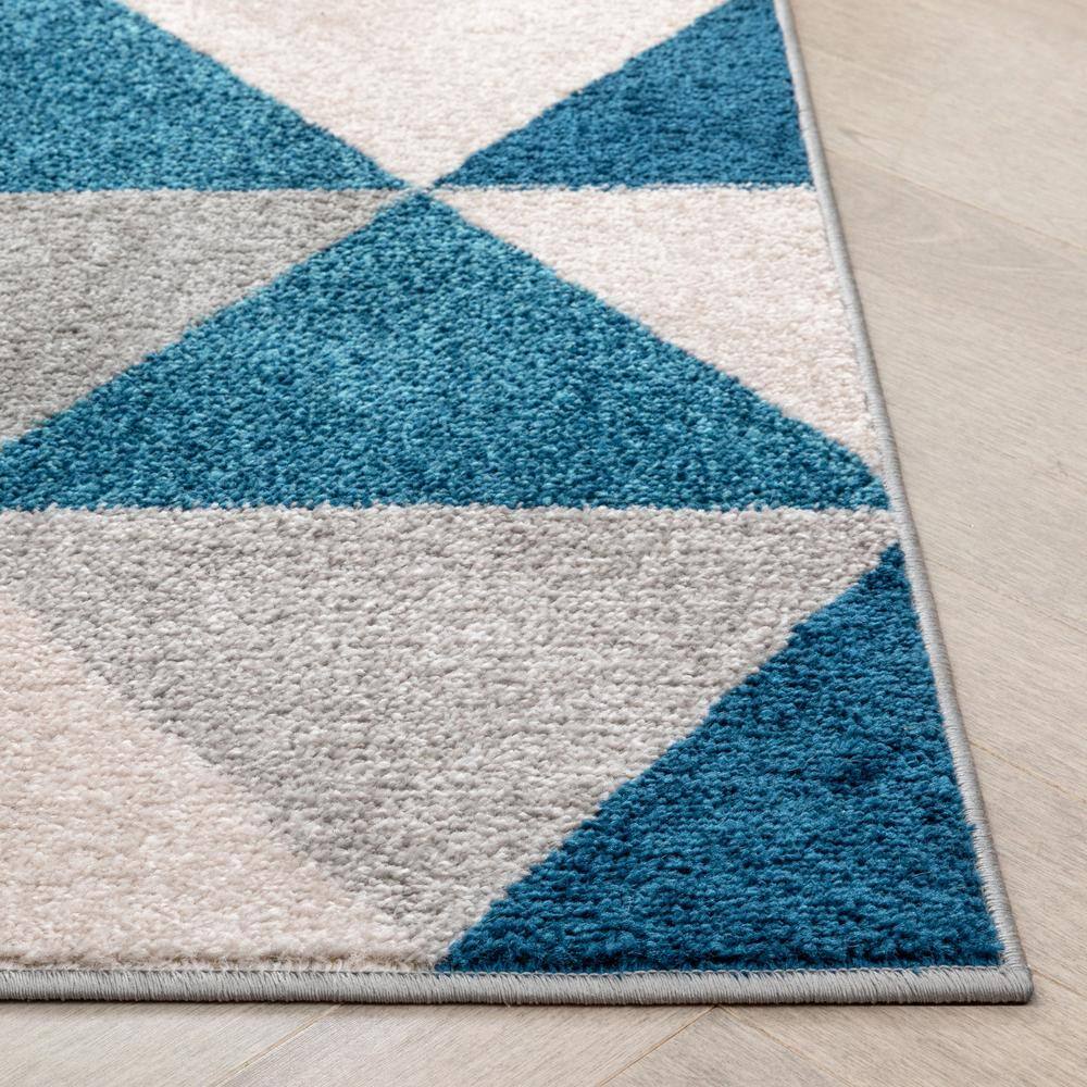 Modern Geometric Blue Synthetic 5' x 7' Easy-Care Area Rug