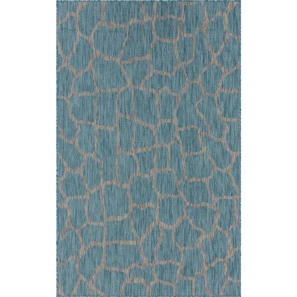 Unique Loom Outdoor Giraffe Aqua Blue 7 ft. x 10 ft. Area Rug