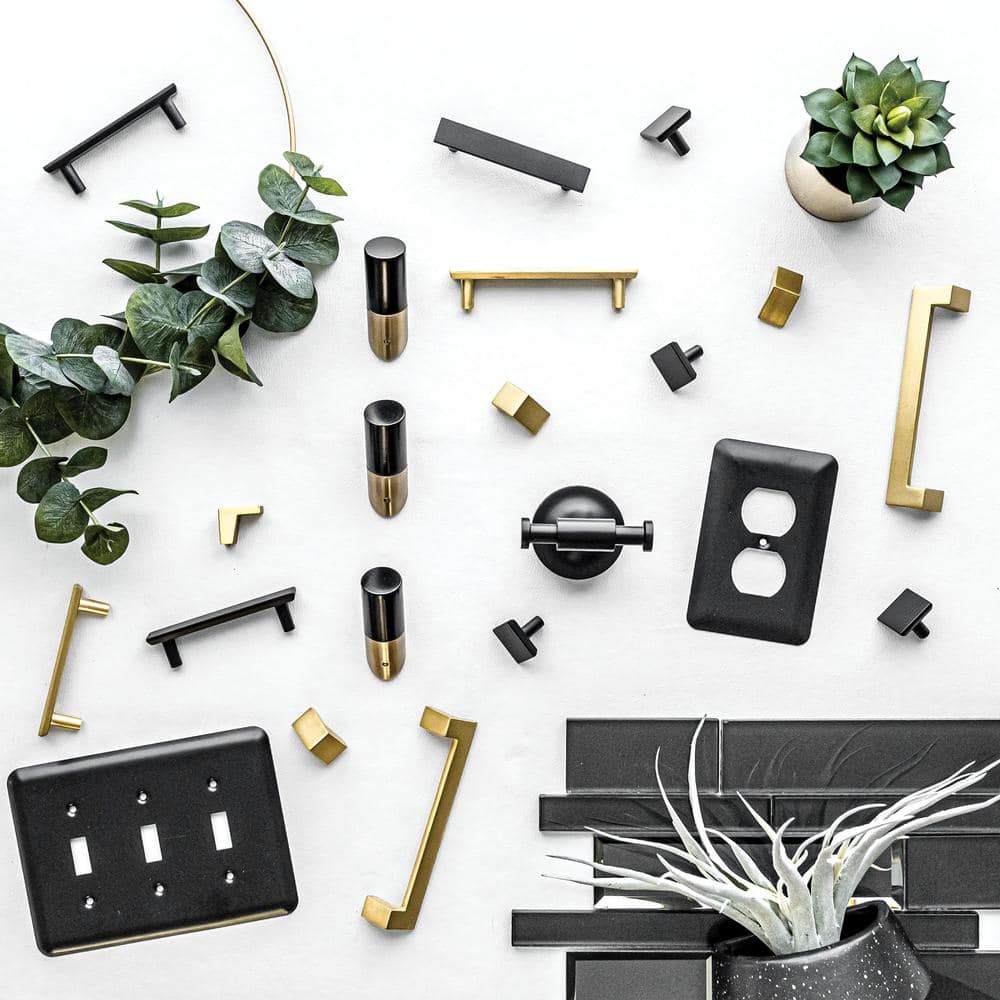Maxted Matte Black Modern Toilet Paper Holder