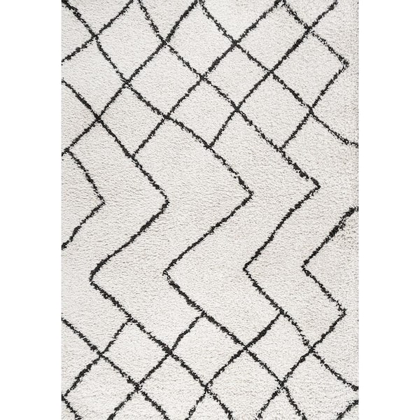 Inca Moroccan Diamond Shag Beige/Dark Gray 5 ft. x 8 ft. Area Rug