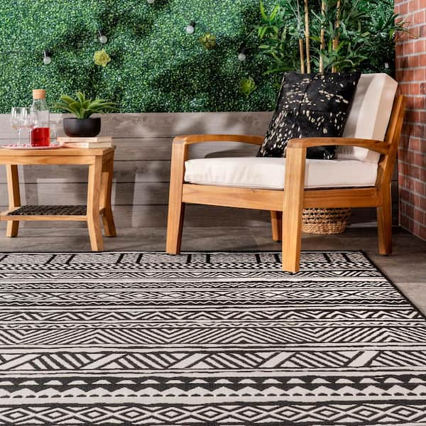 nuLOOM Abbey Tribal Striped Beige 9 ft. 6 in. x 12 ft. Indoor/Outdoor Patio Area Rug