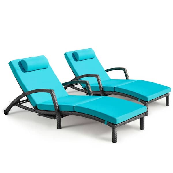 DENISLAWN Gray Rattan Chaise Lounges (Set of 2), Wicker Outdoor Patio Pool Chaise Lounge Chair, with Blue Cushion