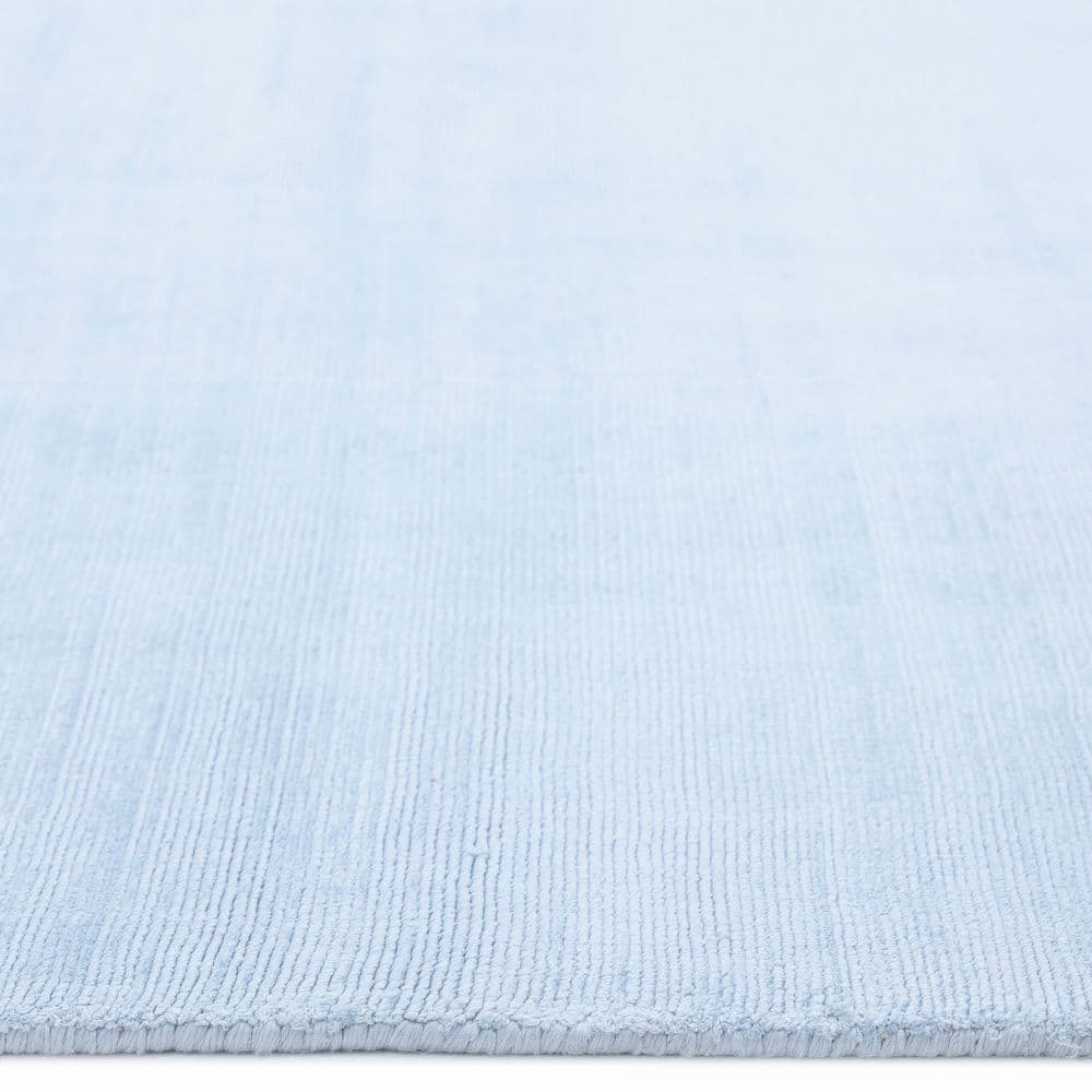 Elegant Hand-Loomed Viscose 8'x10' Light Blue Area Rug