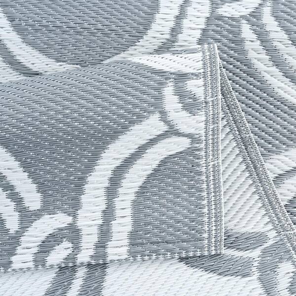 Mykonos Gray White 6 ft. x 9 ft. Reversible Recycled Plastic Indoor/Outdoor Area Rug