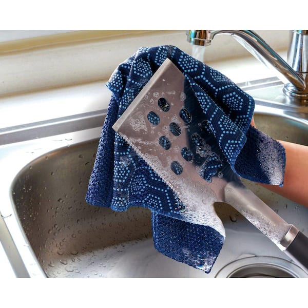 https://images.thdstatic.com/productImages/14c1df45-08ea-4ba8-9023-2962bf831939/svn/scotch-brite-cleaning-rags-99031-n-sm-1d_600.jpg