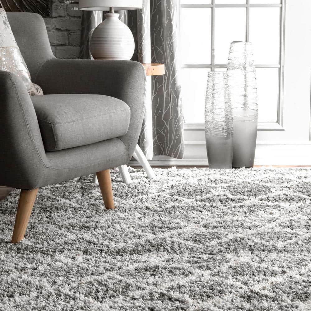 Transitional Kristi Easy-Care Shag Runner Rug, 2' 6" x 8', Gray