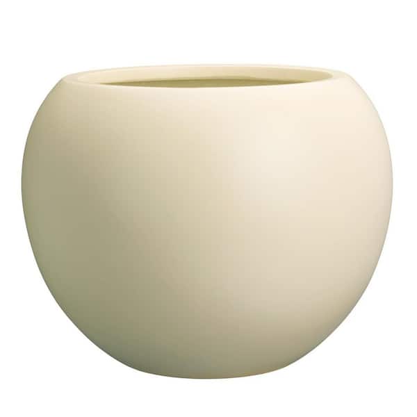 DreamPatio Riverside Fiberstone Modern Sphere Planter for Indoor and Outdoor 17 x 17 x 13.5-Linen