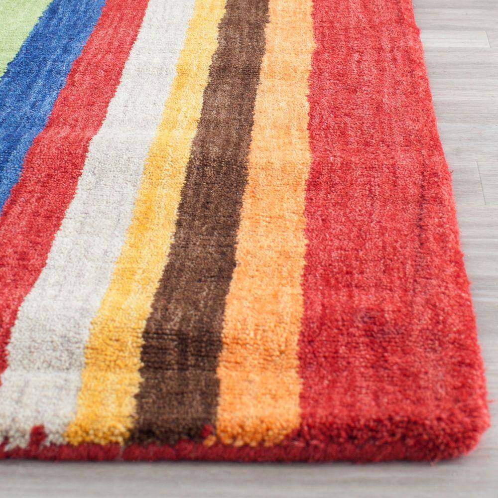 Hand-Knotted Artisan Red Wool 5' x 8' Rectangular Rug