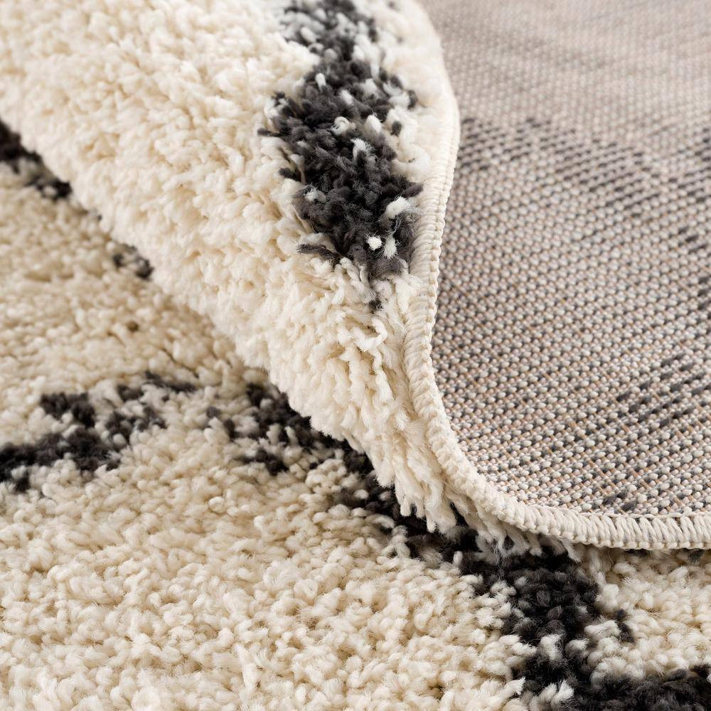 Charcoal and Peach Bohemian Shag Area Rug 5'3" x 7'3"