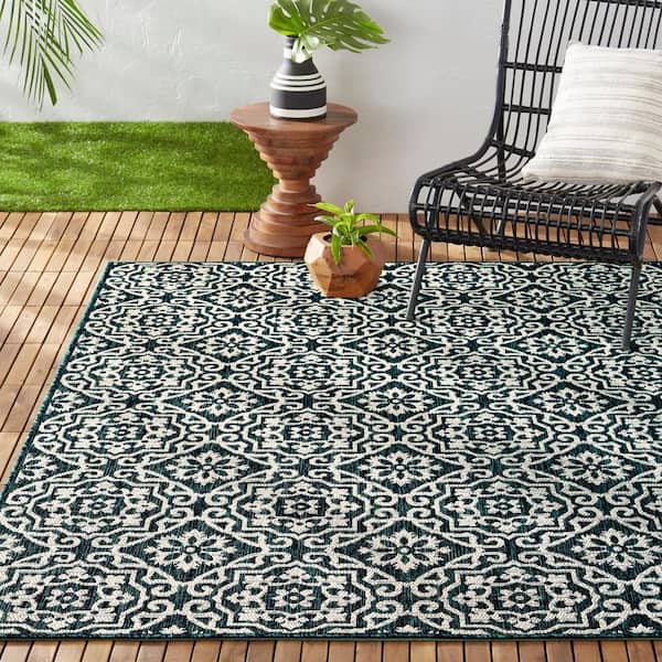 Patio Country Danica Navy Blue/Ivory 6 ft. x 9 ft. Geometric Indoor/Outdoor Area Rug