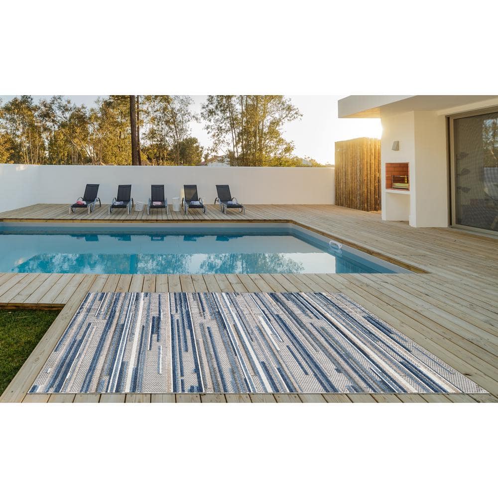 Calla Transitional Blue Rectangular Easy-Care Small Rug