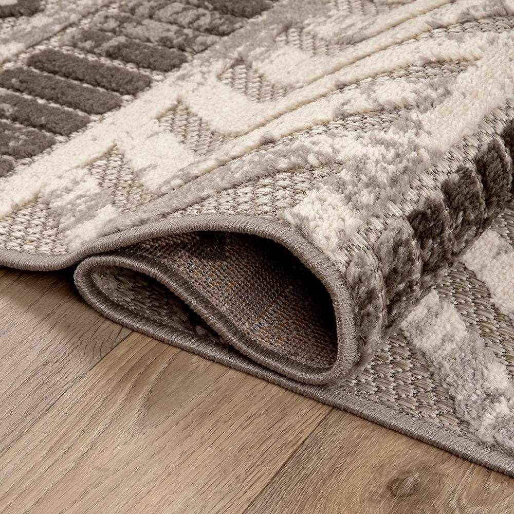 Bohemian Gray Geometric 8' x 10' Easy-Care Synthetic Area Rug