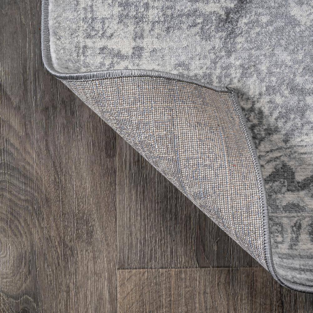 Modern Classic Persian Motif 5' Square Rug in Shades of Gray