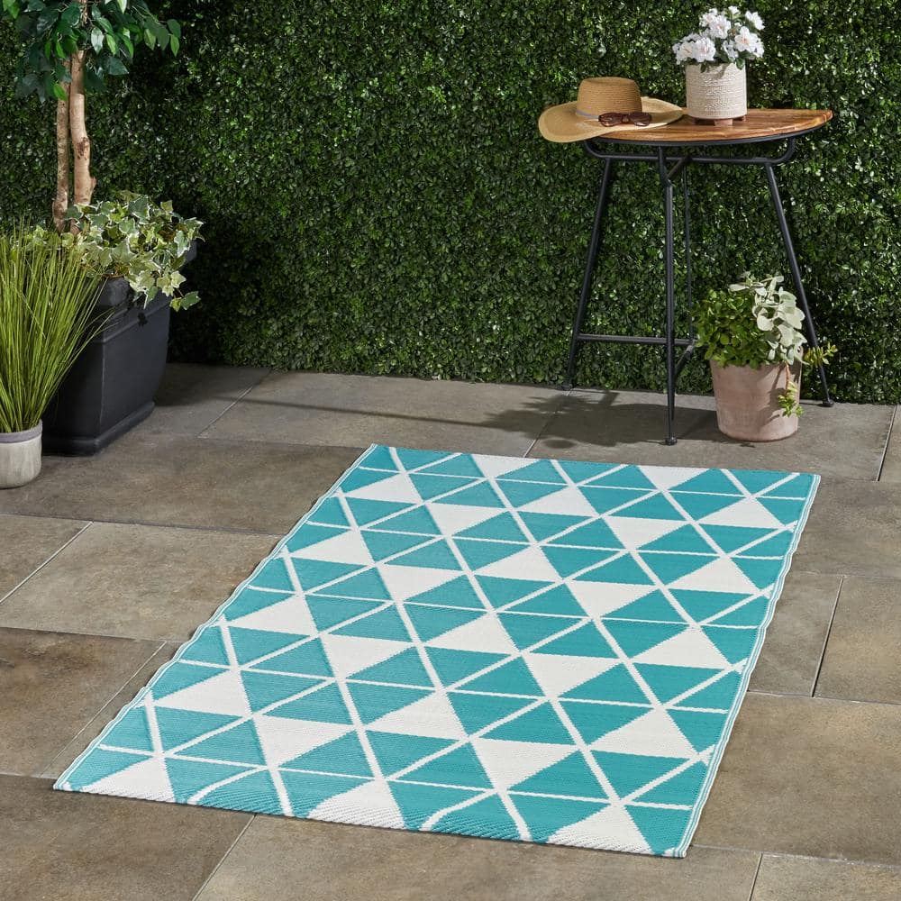 Handmade Geometric Multicolor Low Pile Outdoor Rug