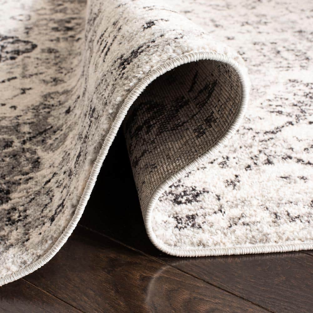 Reversible Silver Grey Synthetic Rectangular Rug - Easy Care and Stain-Resistant