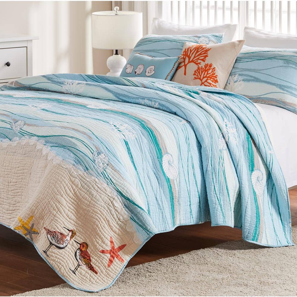 Maui Twin Blue Cotton Coastal Reversible Quilt Set with Decorative Pillows