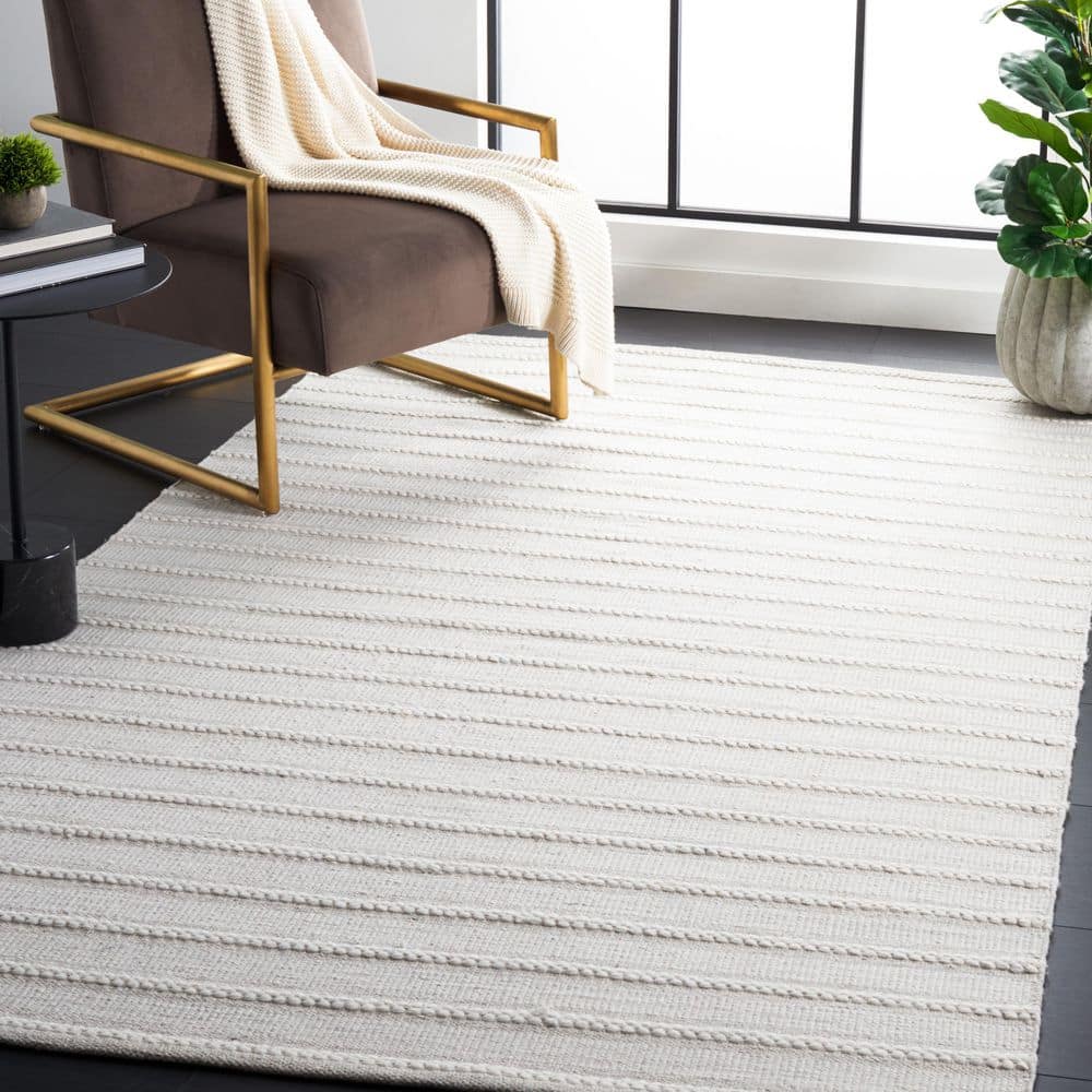 Light Grey and Ivory Flat Woven Wool Area Rug, 6' x 9'