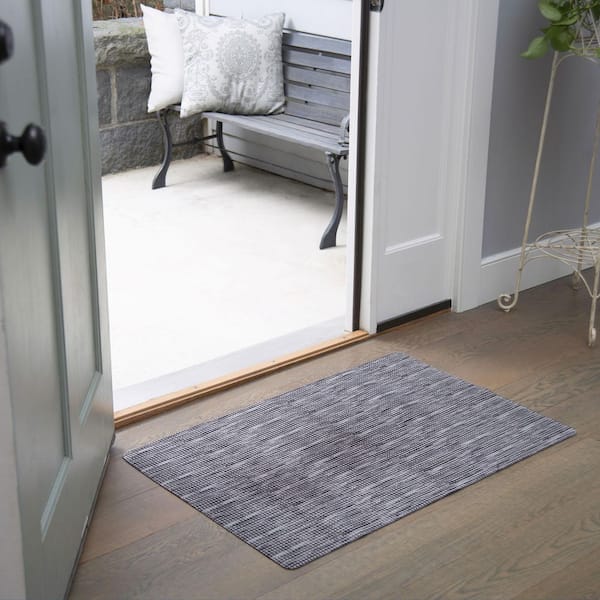 Smooth Step Grey/Black Houndstooth 24 in. x 35 in. Machine Washable Kitchen Mat
