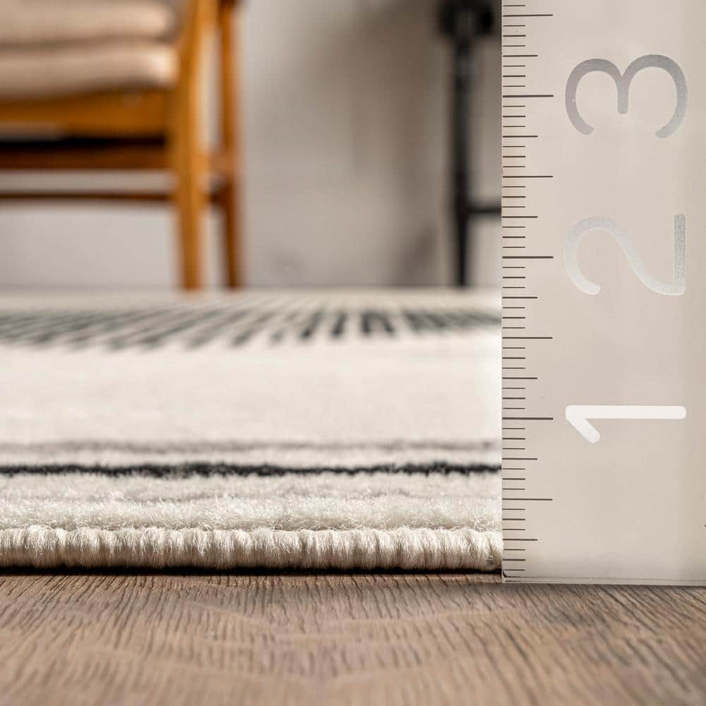Gray Geometric Rectangular Stain-Resistant Area Rug