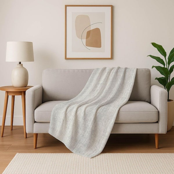 Premium Machine Washable ASB861 Silver 50 in. x 70 in. Sherpa Throw Blanket